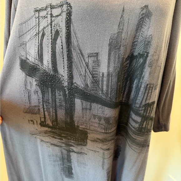 Edista Tops - Edista New York City Gray 3/4 Sleeve Top- 1X